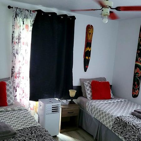 Quiet Cozy Apartment Next To Highway Wifi+Netflix 에드먼스턴 외부 사진